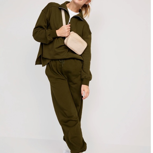 NWT OLD NAVY Nylon Belt Bag Color: Tan - Picture 2 of 3